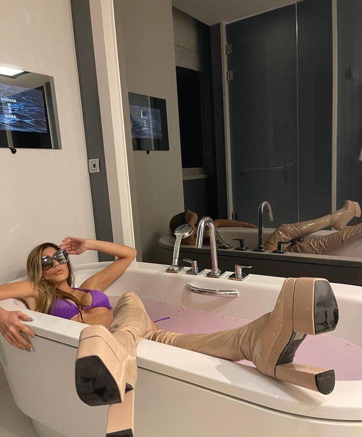 Nihal Candan küvetten paylaştı G4