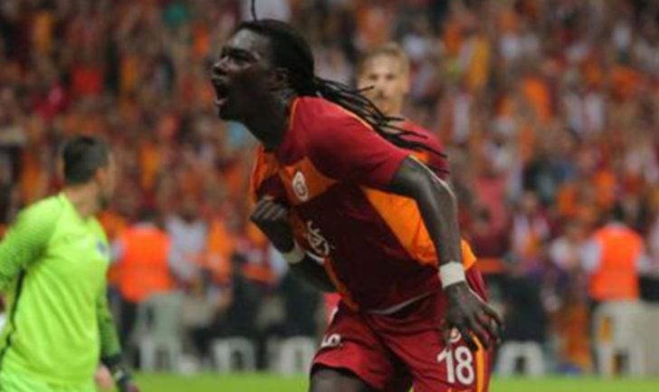 Van Persie'nin ardındaki Gomis sırrı G1