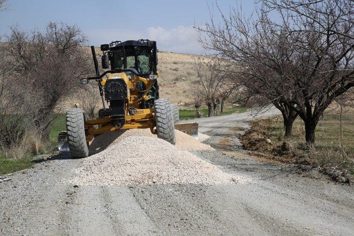 Battalgazi’de kırsal mahallelerin asfalt sorunu çözülüyor G2