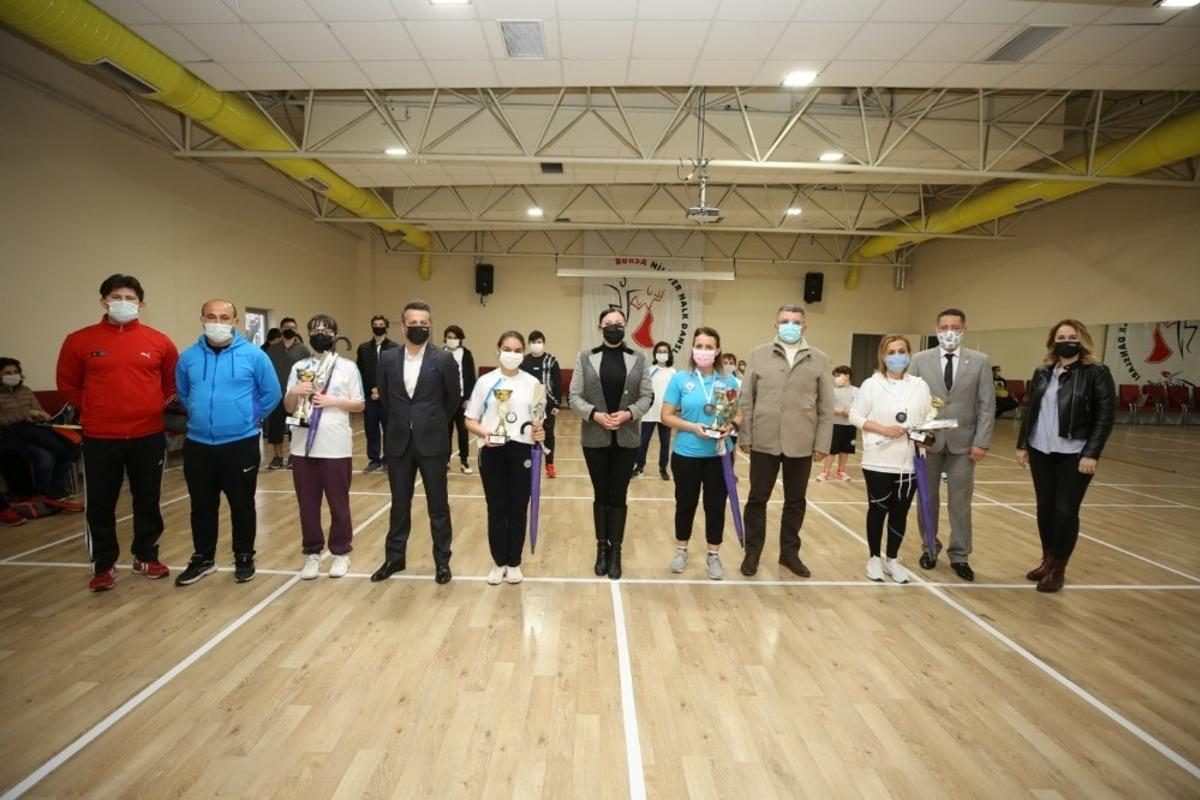 Nil&uuml;fer&rsquo;de anneler ve &ccedil;ocukları  Squash Turnuvası&rsquo;nda buluştu
