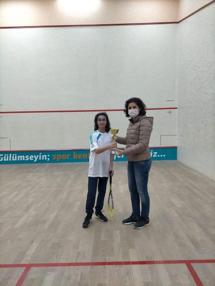 Nilüfer’de anneler ve çocukları  Squash Turnuvası’nda buluştu G5