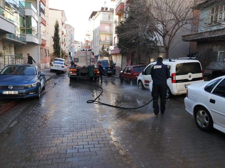 Kırıkkale Belediyesi virüse karşı dezenfekteye devam ediyor G3