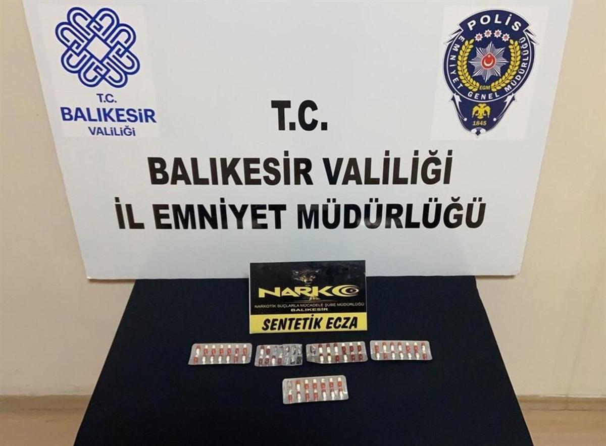 Balıkesir&rsquo;de 12 uyuşturucu ş&uuml;phelisine operasyon