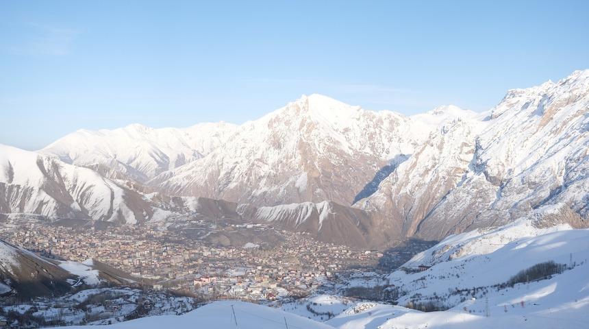 Hakkari'deki Mergabütan Kayak Merkezi'ni gören büyülendi