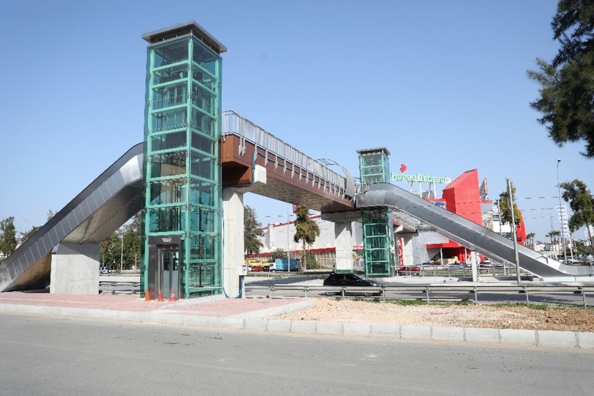 3. Etap Raylı Sistem Projesi&rsquo;nde iki modern &uuml;st ge&ccedil;it yapımı tamamlandı