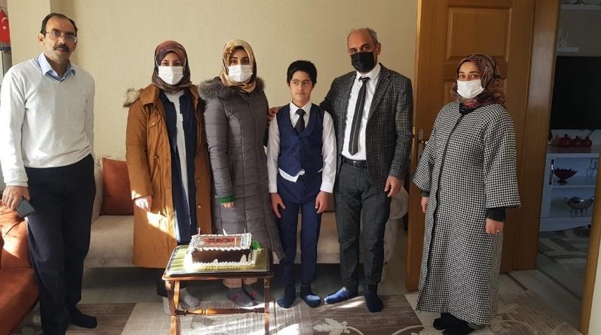 Down sendromlu Muhammed’e doğum günü sürprizi