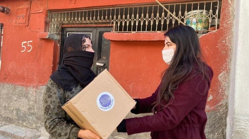 Kadınlara "hijyen paket" desteği