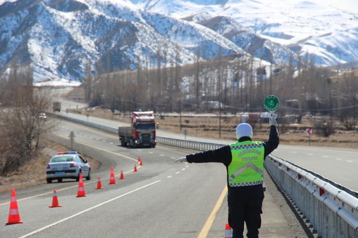 Oltu Jandarmadan drone destekli uygulama