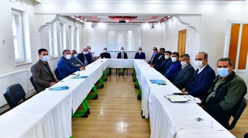 &Ccedil;ınar, muhtarlarla buluştu