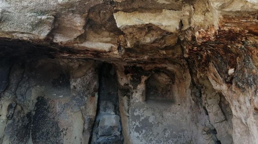 600 yıllık kayadan oyma cami turizme kazandırılmayı bekliyor