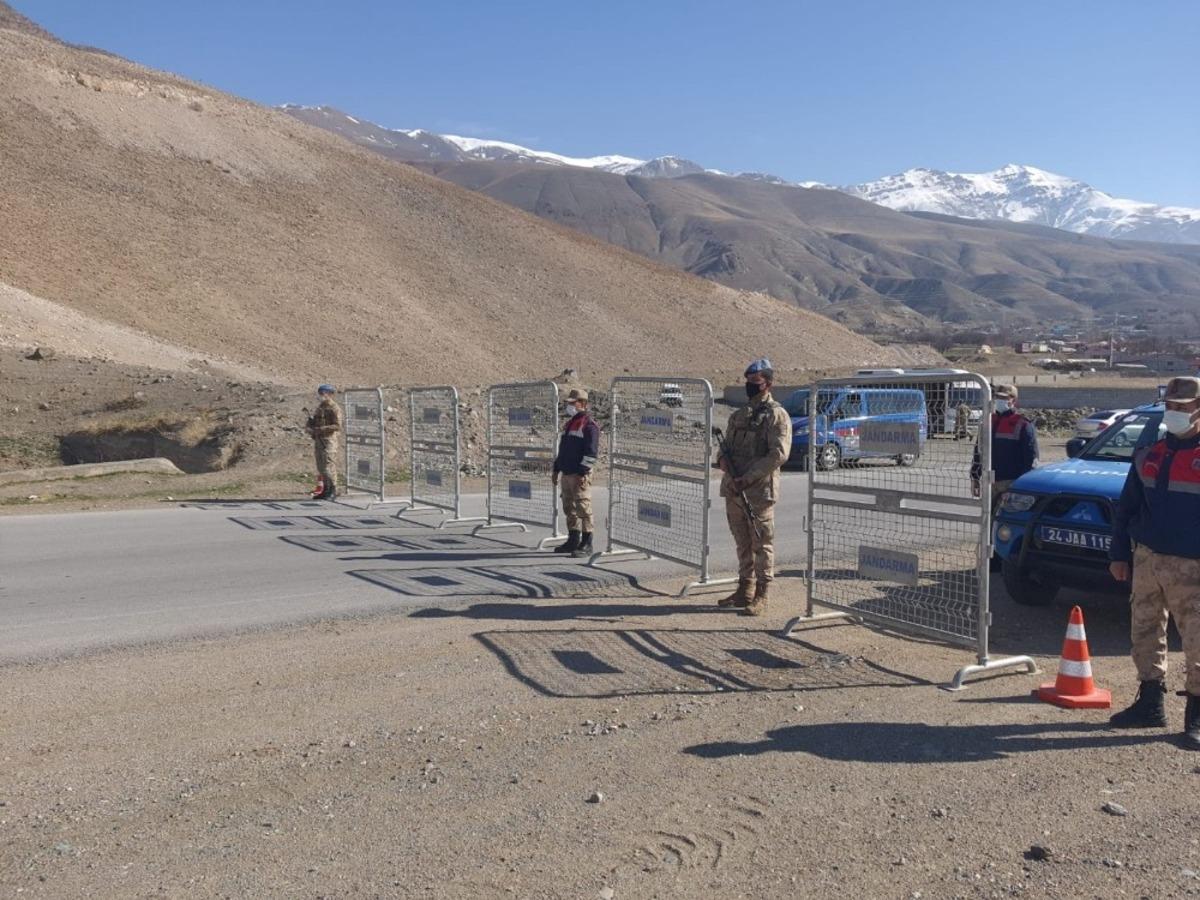 Erzincan&rsquo;da bir k&ouml;y Covid-19 tedbirleri kapsamında karantinaya alındı