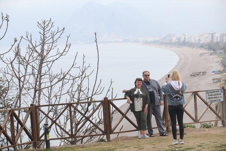 Turizm merkezleri Antalya ve Muğla'da sokağa çıkma kısıtlaması nedeniyle sessizlik hakim oldu G1