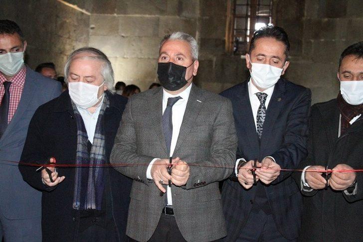 Çizgilerle İstiklal Marşı’nı resimlediler G5