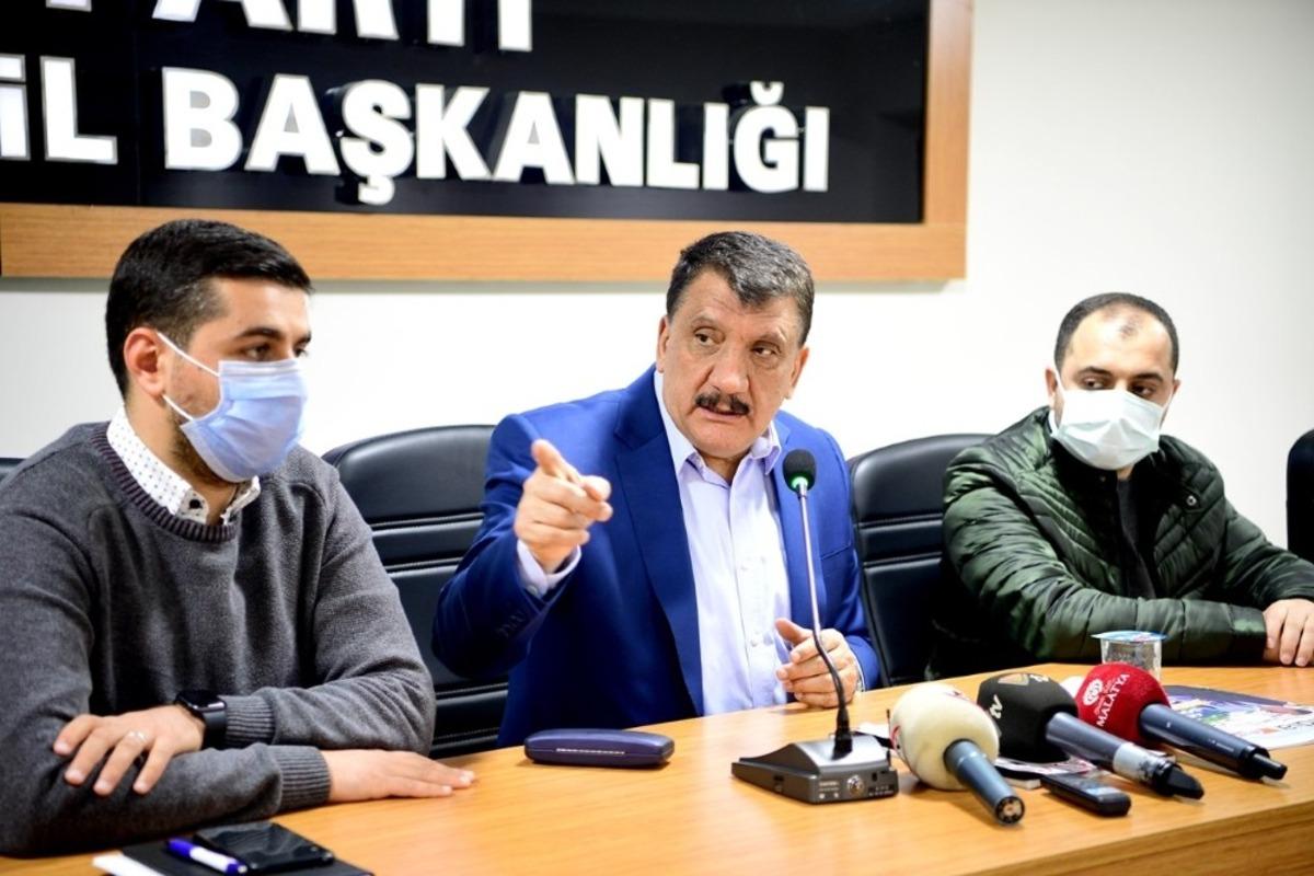 G&uuml;rkan, AK gen&ccedil;lik ile bir araya geldi