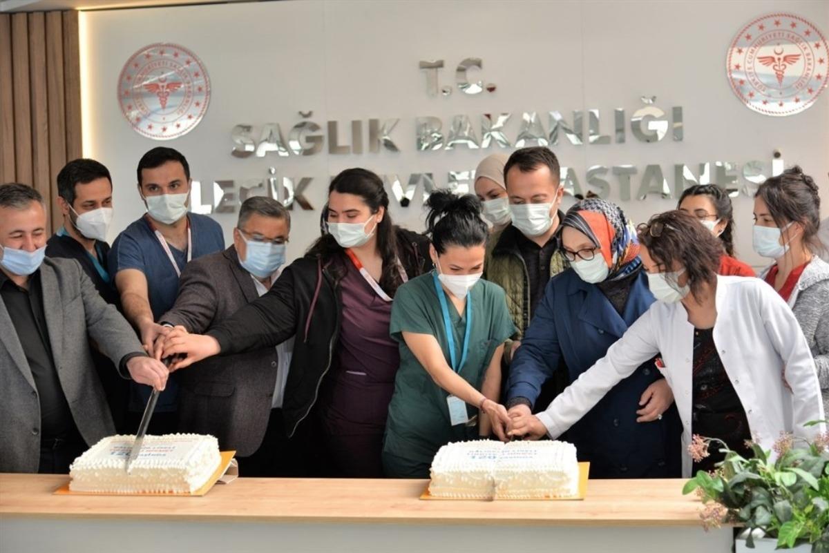 Sağlık&ccedil;ılara moral pastası