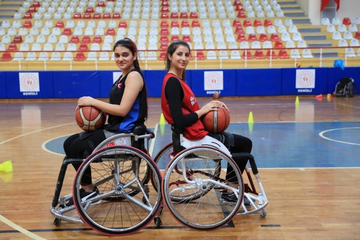 Pamukkale Belediyespor&rsquo;da iki sporcuya A Milli takımdan davet