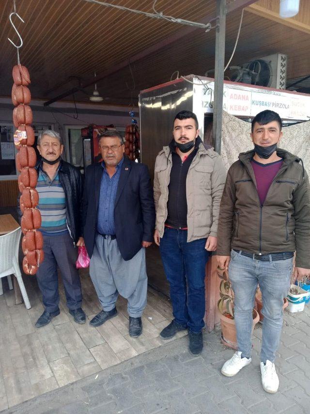 Lokantada unutulan 37 bin lirayı sahibine teslim etti