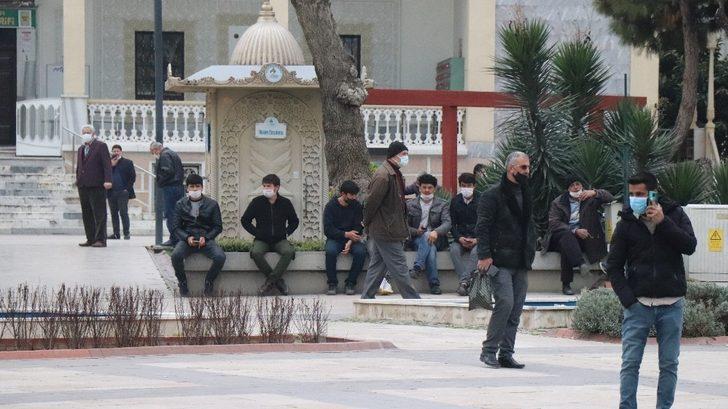 Denizli’de sosyal mesafe unutuldu G4