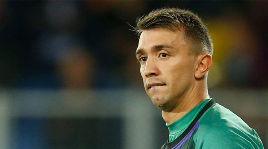 Galatasaray'da son dakika Muslera gelişmesi! Sürpriz talip