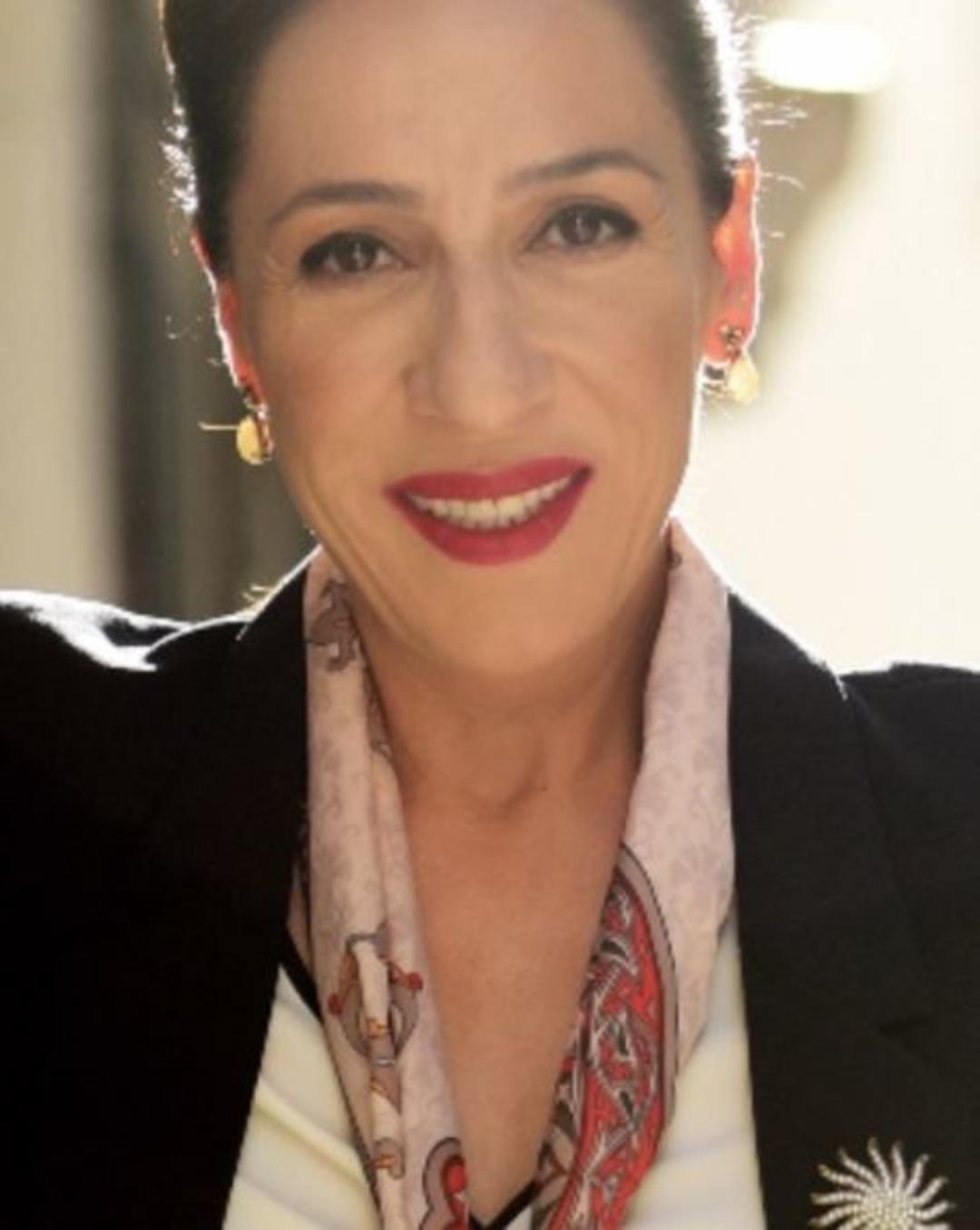 Son g&uuml;nlerde herkes onu konuşuyor! Binnur Kaya'nın gen&ccedil;lik fotoğrafı olay oldu