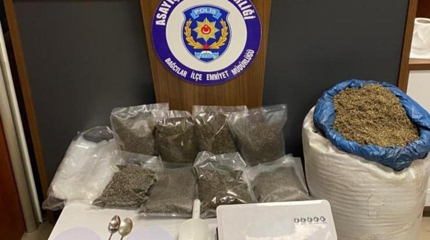 Bağcılar&rsquo;da uyuşturucu operasyonu: 22 kilo bonzai ele ge&ccedil;irildi