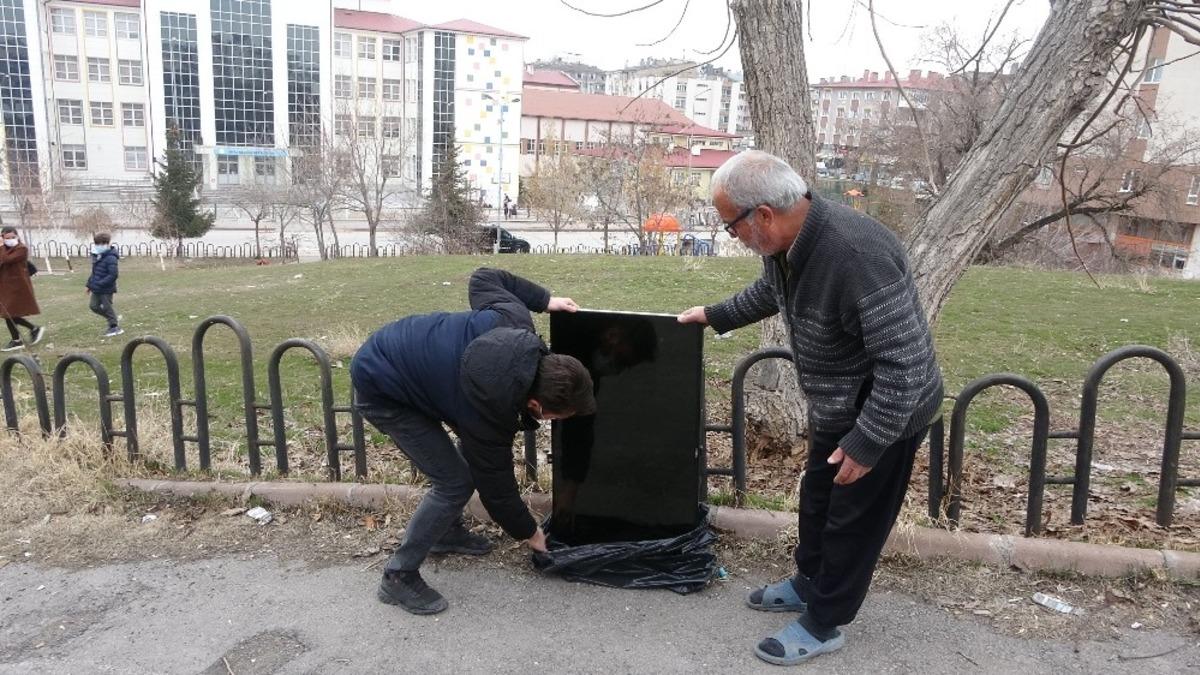 Hırsızlar yalnız yaşayan adamın &ldquo;Tek arkadaşımdı&rdquo; dediği televizyonunu geri getirdi