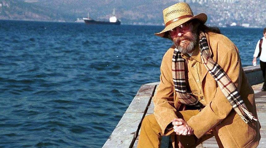 Cem Karaca toprağa veriliyor