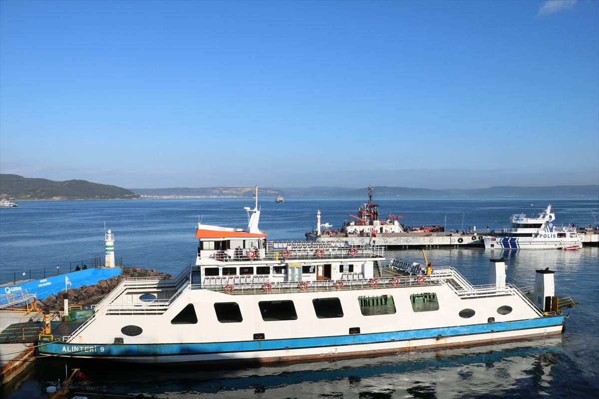G&Uuml;NCELLEME - &Ccedil;anakkale Boğazı yoğun sisin etkisini yitirmesiyle &ccedil;ift y&ouml;nl&uuml; transit gemi ge&ccedil;işlerine a&ccedil;ıldı