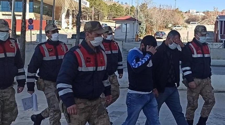 Depremzedeler yerleşmeden kombileri &ccedil;alındı, 2 ş&uuml;pheli tutuklandı