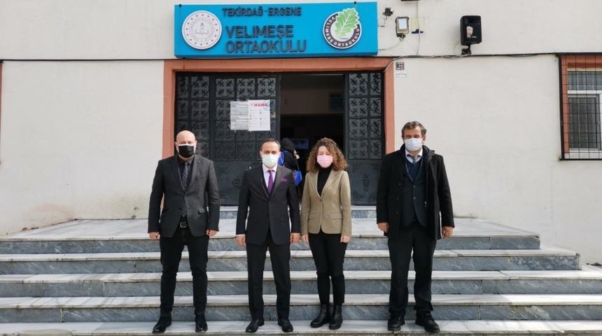 M&uuml;d&uuml;r Parıltı, y&uuml;z y&uuml;ze eğitime başlayan okulları inceledi