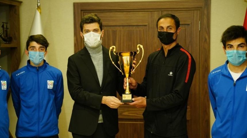 Erbaalı sporculardan b&uuml;y&uuml;k başarı