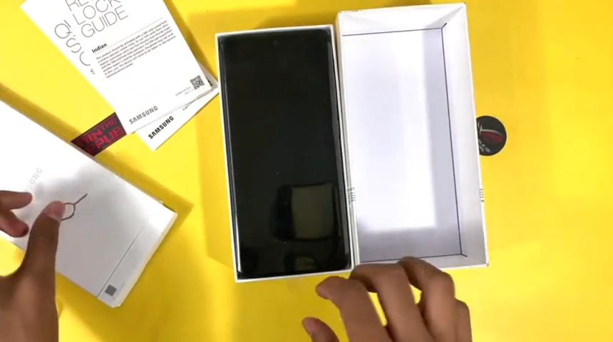 Önce bir tanıtılsaydı: Samsung Galaxy A72 4G için kutu açılış videosu yayınlandı!