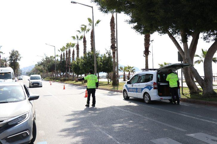 Alanya’da hafta sonu yasağa uymayanlara ceza yağdı G4