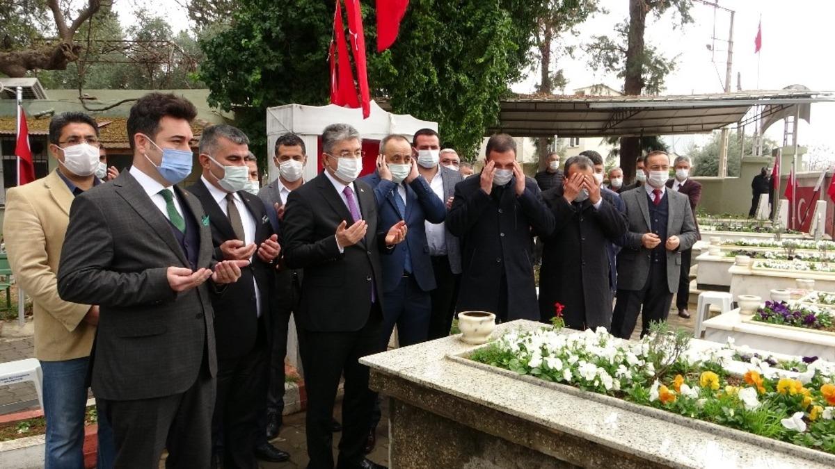 Saim Bey kabri başında anıldı