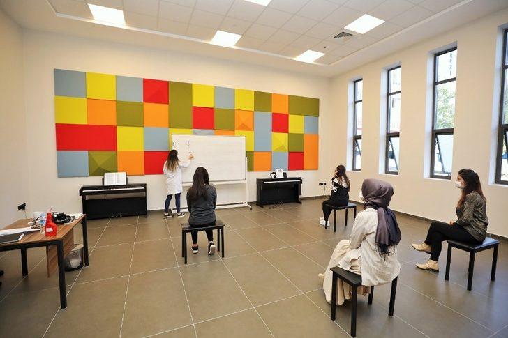 Yeni piyanistler Şehitkamil Sanat Merkezi’nde yetişiyor G3