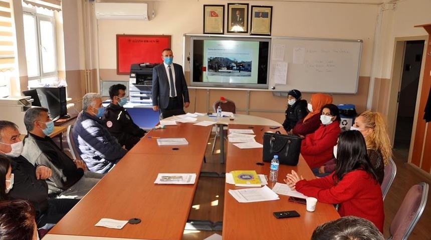 Milli eğitim &ccedil;alışanlarına iş sağlığı ve g&uuml;venliği eğitimi