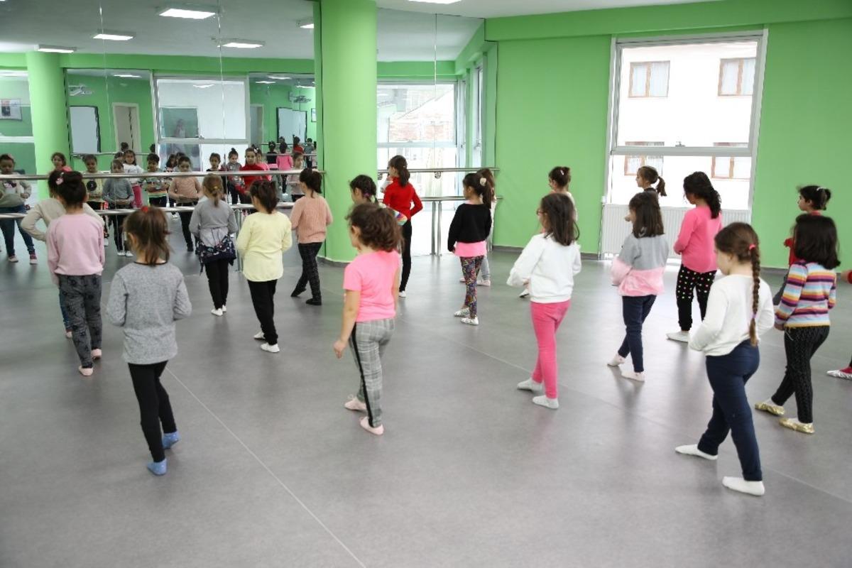 G&ouml;lbaşı Belediyesi Eğitim Kurslarının startını verdi