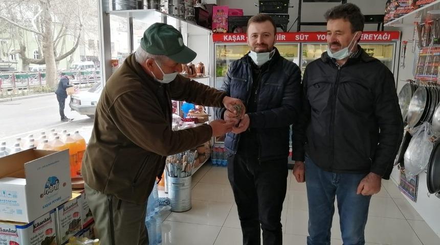 Yaralı İshak Kuşu’na Doğa Koruma ve Milli Parklar’dan yardım eli