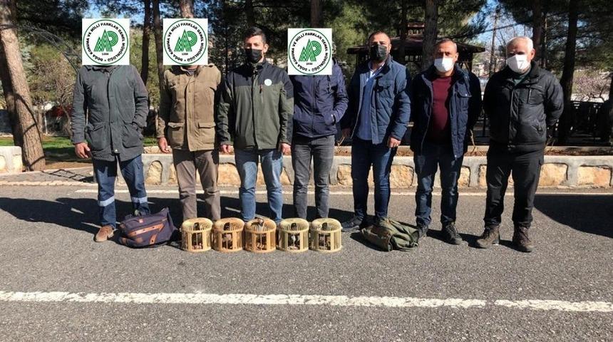 Siirt&rsquo;te ka&ccedil;ak avcılık yaptığı tespit edilen 3 şahıs hakkında tutanak tutuldu