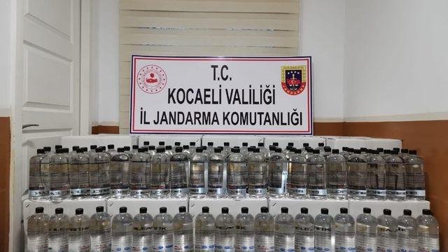 Kocaeli’de yüzlerce litre etil alkol ele geçirildi