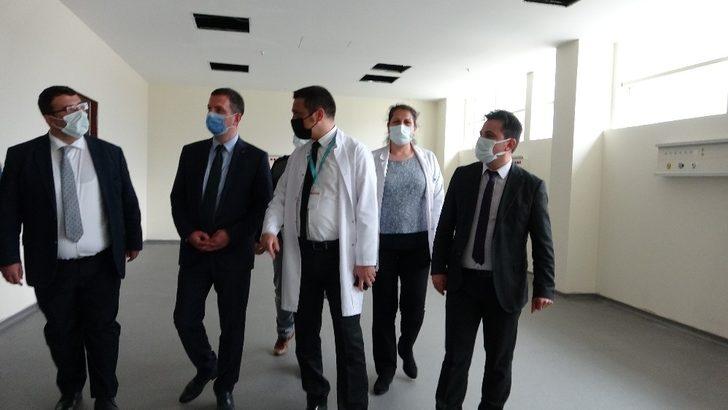 Kozan’da sağlık çalışanlarına moral ziyareti G2