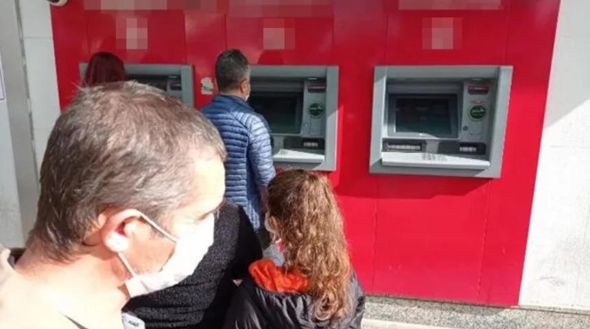 Yer: Aydın! ATM'de mide bulandıran hareket