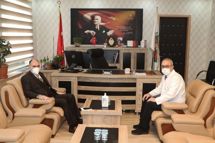 Vali Özkan, pandemi hastanelerinde incelemelerde bulundu G3