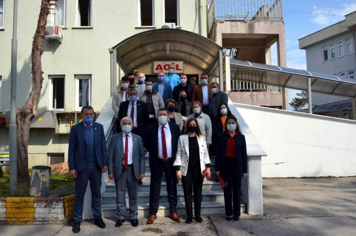 Alaplı Belediye Başkanı Tekin sağlık &ccedil;alışanlarını unutmadı