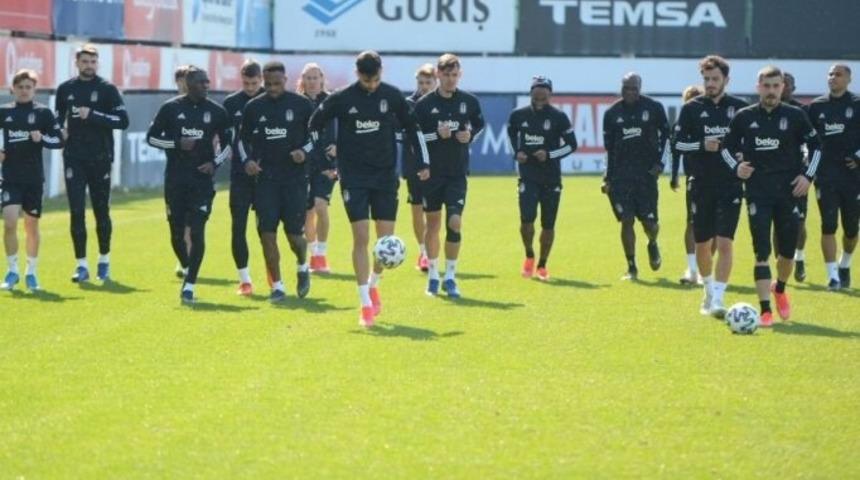 Beşiktaş'ın Başakşehir maçı kadrosu açıklandı! Cenk tosun...