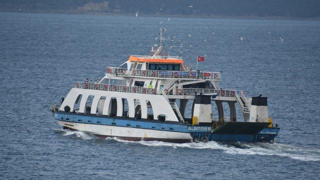 Gökçeada ve Bozcaada'ya yarınki feribot seferlerine fırtına engeli