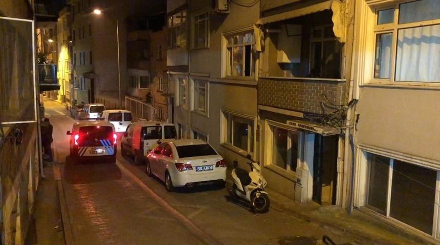 Gaz kokusu ekipleri harekete ge&ccedil;irdi! İzmit'te yaşlı kadın &ouml;l&uuml;mden kurtarıldı