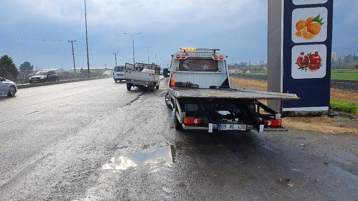 Nazilli’de otomobil kamyonete çarptı: 1 yaralı G4
