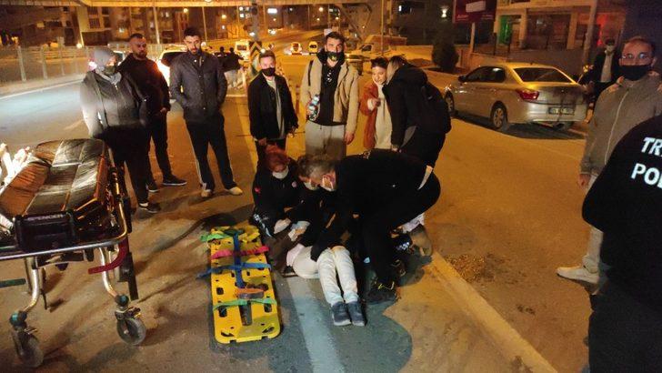 Otomobil motosiklete çarpıp kaçtı: 2 yaralı G2