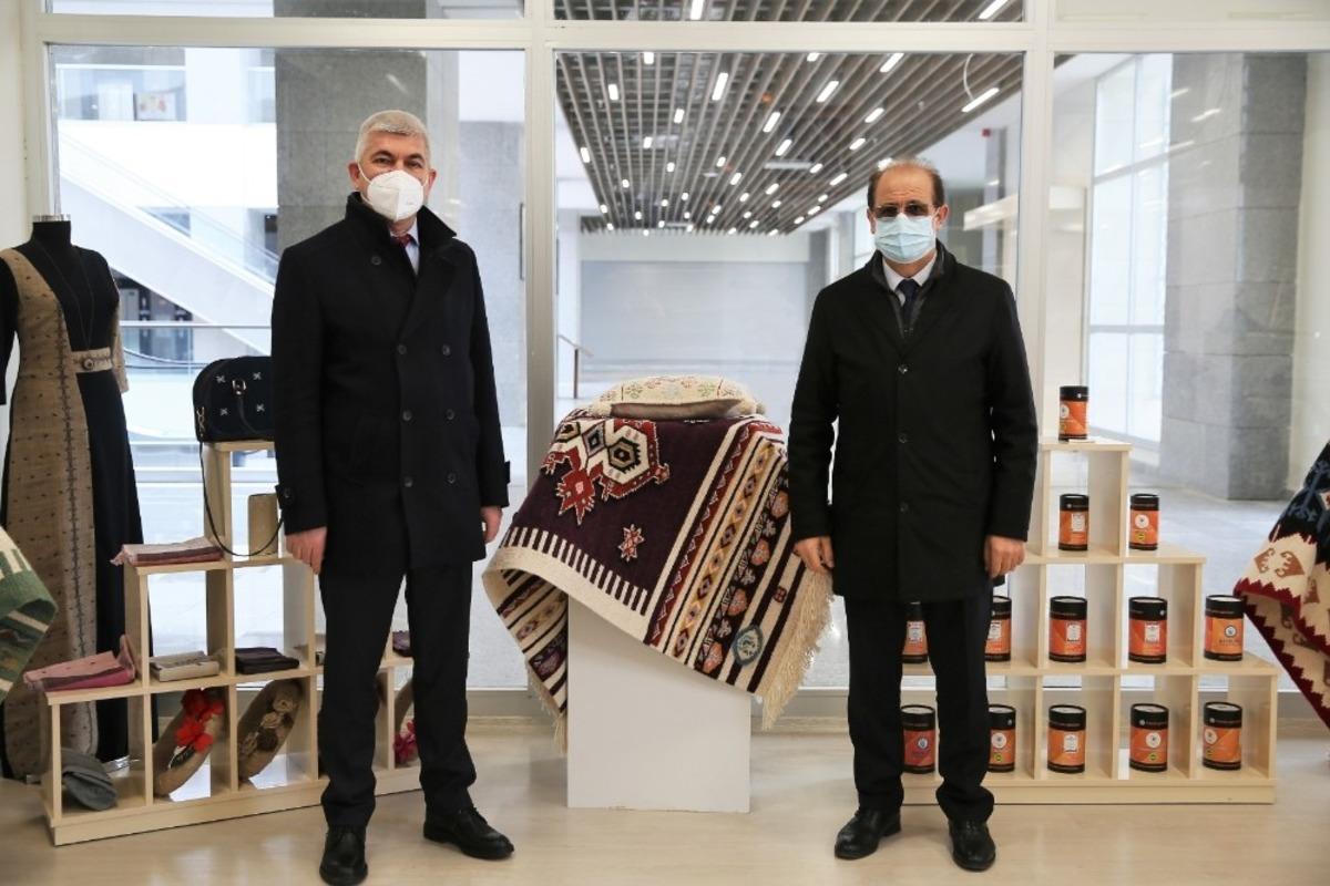 Cumhurbaşkanlığı K&uuml;t&uuml;phaneler Daire Başkanı Ayhan Tuğlu&rsquo;dan